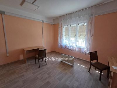 Eladó családi ház Sirok