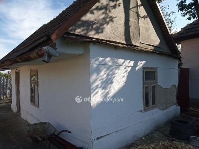Eladó családi ház Adács