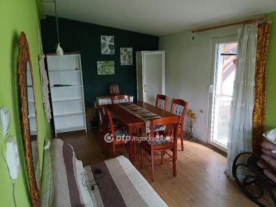 Eladó családi ház Adács