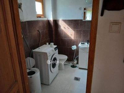 Eladó családi ház Adács