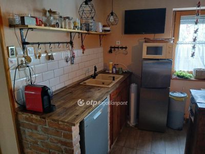 Eladó családi ház Adács