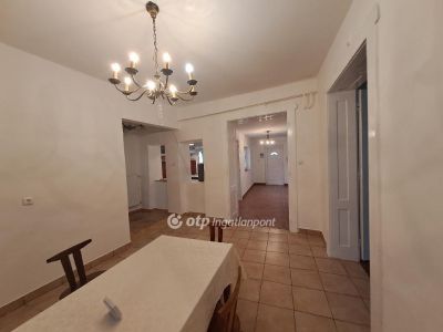 Eladó családi ház Makó