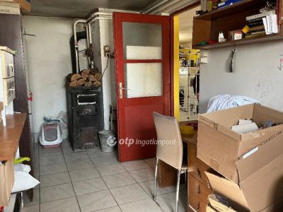 Eladó családi ház Mogyoród