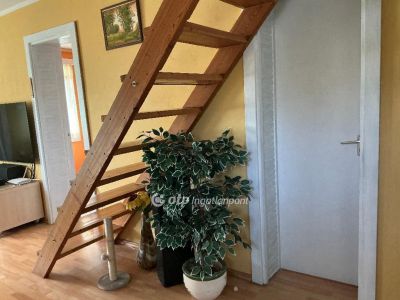 Eladó családi ház Mogyoród