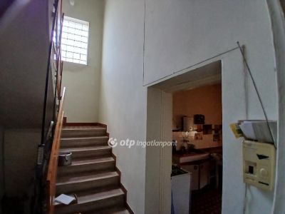 Eladó családi ház Hatvan
