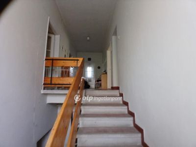 Eladó családi ház Hatvan