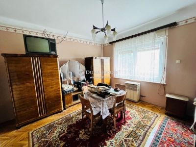 Eladó családi ház Szentmártonkáta