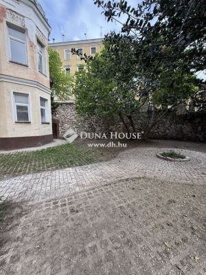 Eladó családi ház Pécs