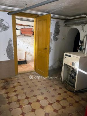 Eladó családi ház Pécs