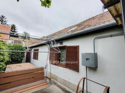 Eladó családi ház Pécs