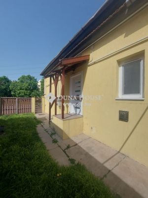 Kiadó utcai bejáratú üzlethelység Szolnok