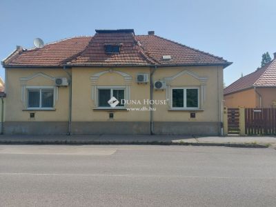 Kiadó utcai bejáratú üzlethelység Szolnok