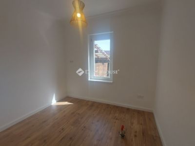 Kiadó utcai bejáratú üzlethelység Szolnok