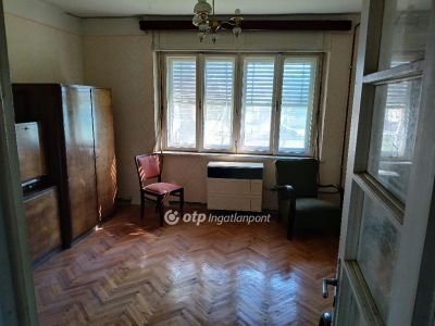 Eladó családi ház Karácsond