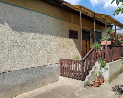 Eladó családi ház Hatvan
