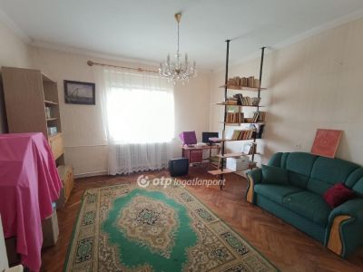 Eladó családi ház Nyírkarász