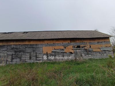 Eladó családi ház Nyírkarász