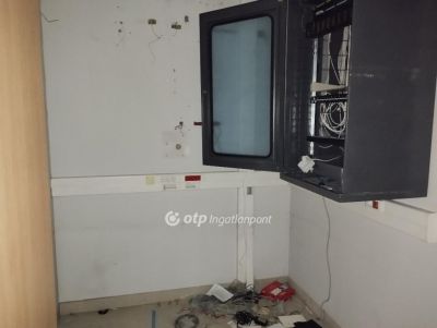Eladó egyéb iroda Simontornya