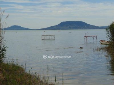 Eladó nyaraló Balatonfenyves