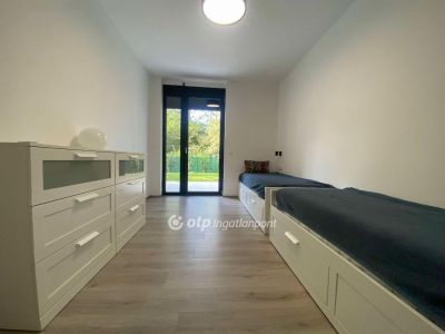 Eladó nyaraló Balatonfenyves