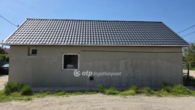 Eladó családi ház Kiskunlacháza