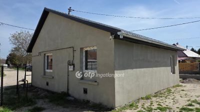 Eladó családi ház Kiskunlacháza