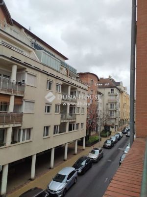 Kiadó egyedi garázs Budapest