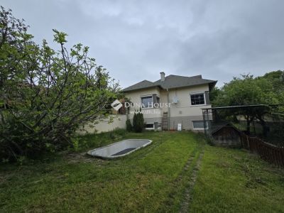 Eladó családi ház Székesfehérvár