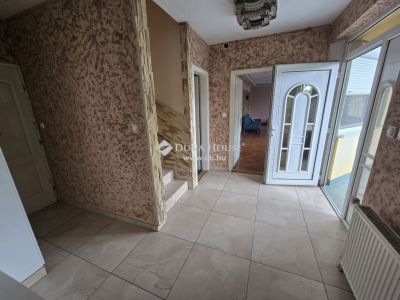 Eladó családi ház Székesfehérvár