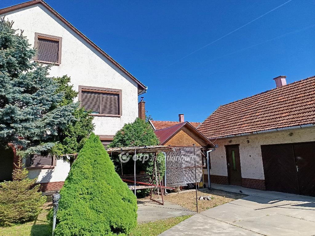 Eladó családi ház Békéscsaba