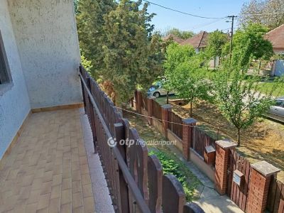 Eladó családi ház Békéscsaba