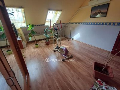 Eladó családi ház Tiszaújváros