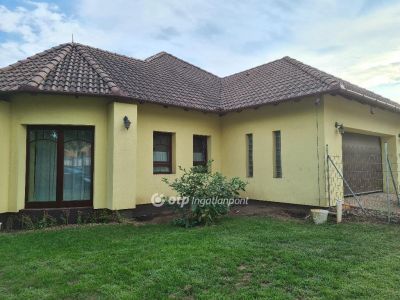 Eladó családi ház Bocskaikert