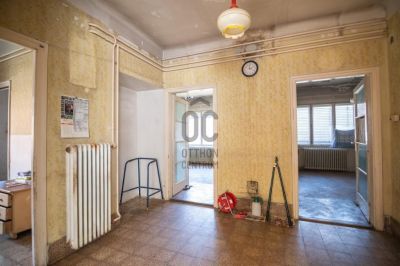 Eladó családi ház Budapest