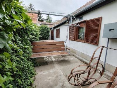 Eladó családi ház Pécs