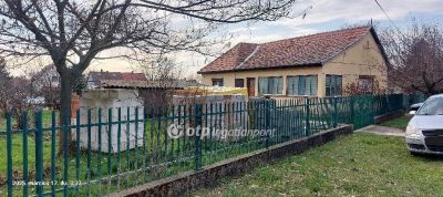 Eladó családi ház Velence