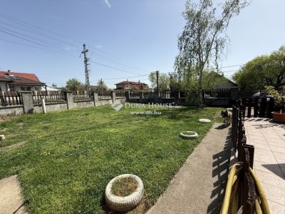 Eladó ikerház Érd