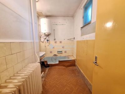 Eladó családi ház Oroszlány