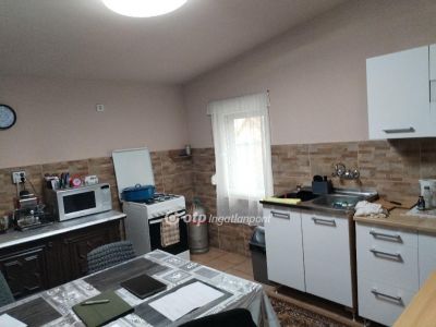 Eladó családi ház Martonvásár