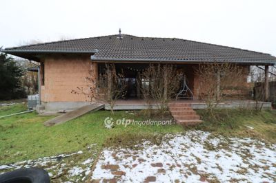 Eladó családi ház Kiskunlacháza