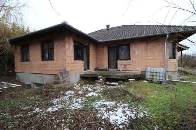 Eladó családi ház Kiskunlacháza