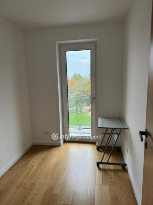 Eladó családi ház Budapest