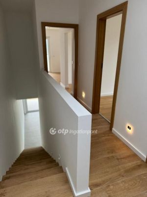 Eladó családi ház Budapest