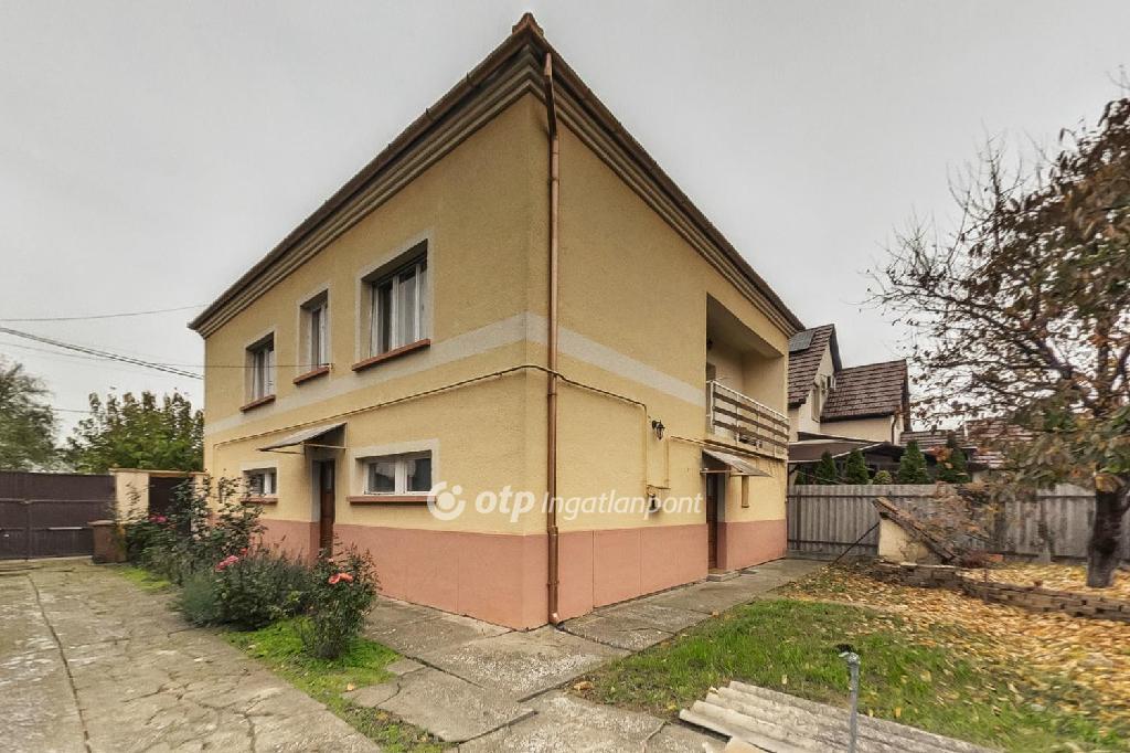 Eladó családi ház Szeged