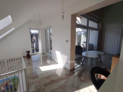 Eladó családi ház Budapest