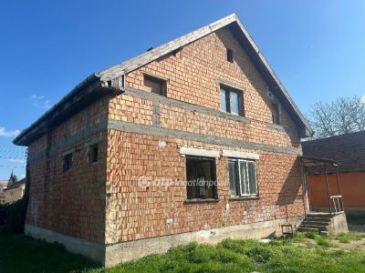 Eladó családi ház Nagykáta