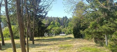 Eladó lakóövezeti telek Győrújbarát