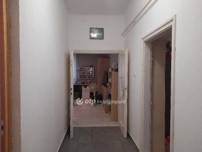 Eladó családi ház Szeged