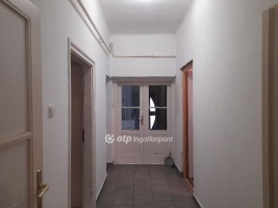 Eladó családi ház Szeged