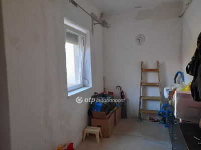 Eladó családi ház Szeged